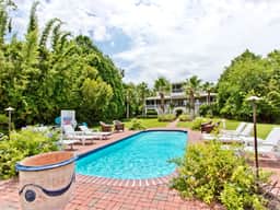 Bay Hideaway - Image 2