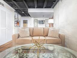 Southern Belle Carriage House - Image 3
