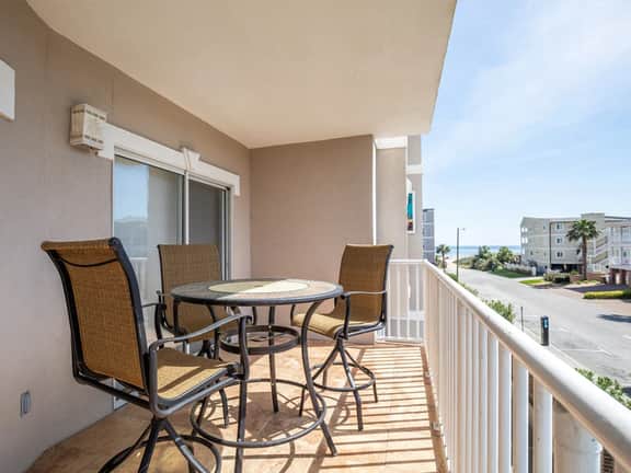 Gull Reef 626 - Image 2