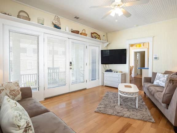 Sea View Cottage - Image 5