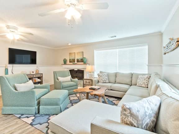 Doc House - Image 4