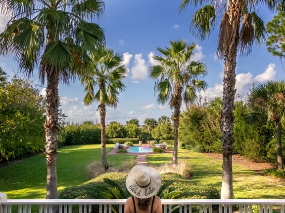 Bay Hideaway - Image 1