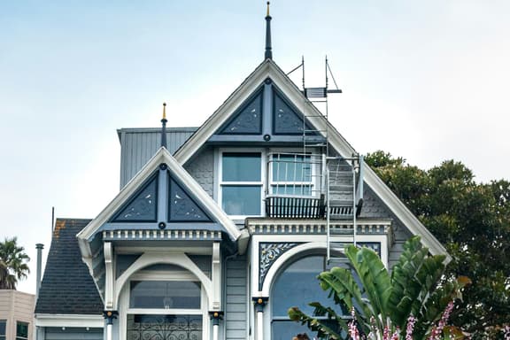 StayFi - Victorian House - Image 1